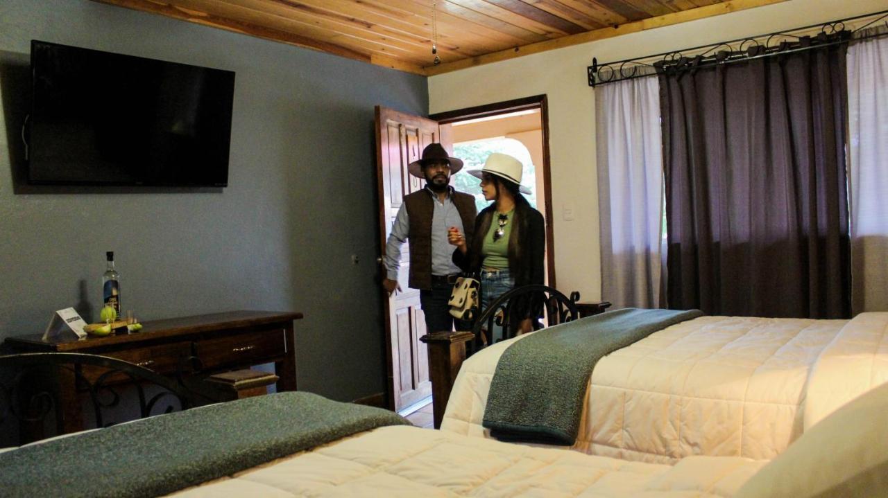 Hotel Cascada Inn Creel Zewnętrze zdjęcie
